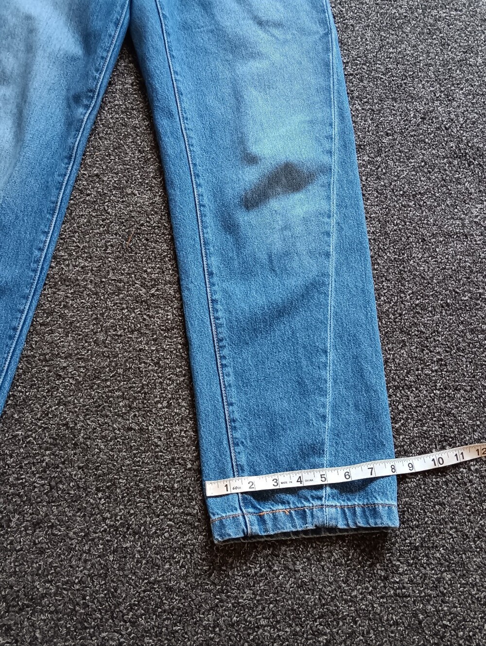 Y2K Levis Womens Size 26, '94 Baggy Blue Denim Jeans, Medium Wash - Picture 4 of 14